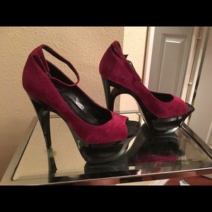Jessica Simpson heels